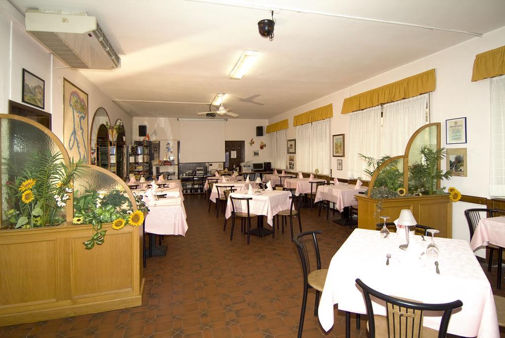 Camping Hotel Au Lac De Como Sorico Exterior foto