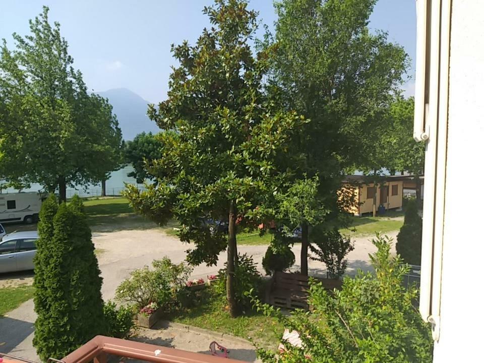 Camping Hotel Au Lac De Como Sorico Exterior foto