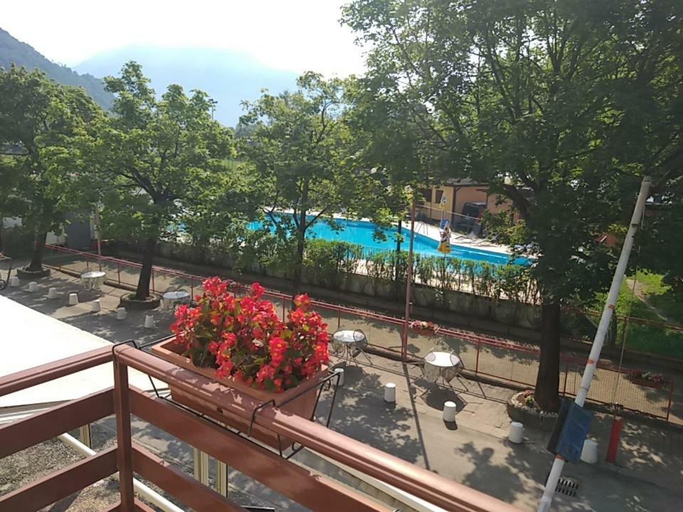 Camping Hotel Au Lac De Como Sorico Exterior foto